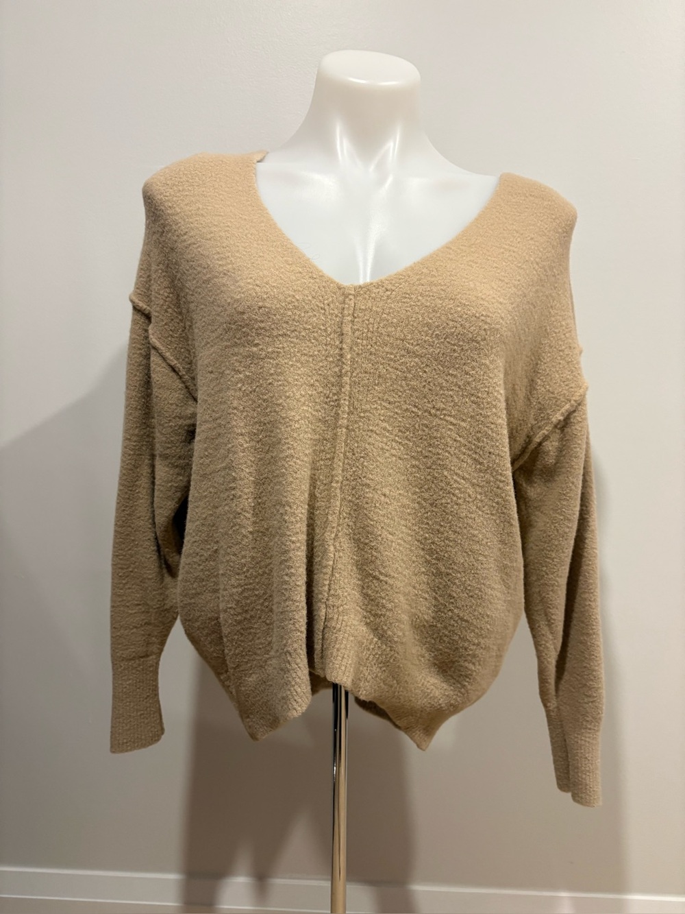 Wilfred Free V-Neck Cozy Pullover Sweater in Camel